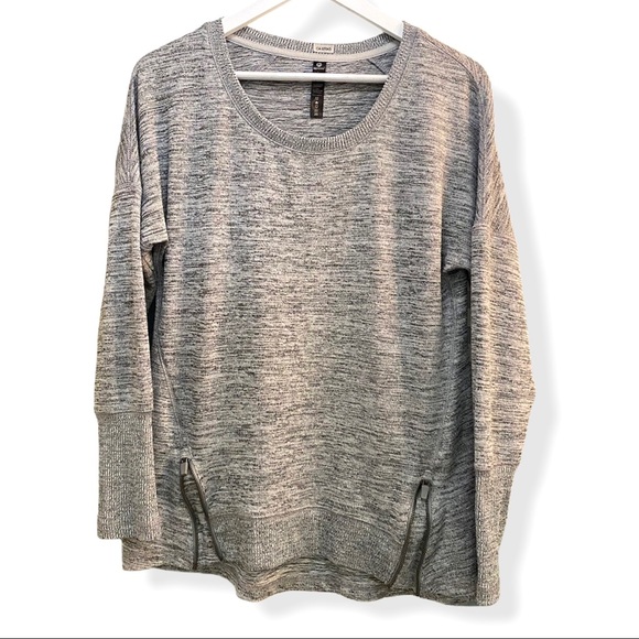 90 DEGREE by Reflex | Athletic Grey Sweater | Activewear & Yoga Apparel - Picture 3 of 9